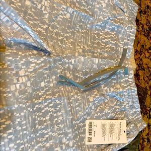 Lululemon Bowline short 8”